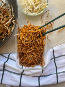 Stir fried noodles with onion, beansprouts and soy sauce