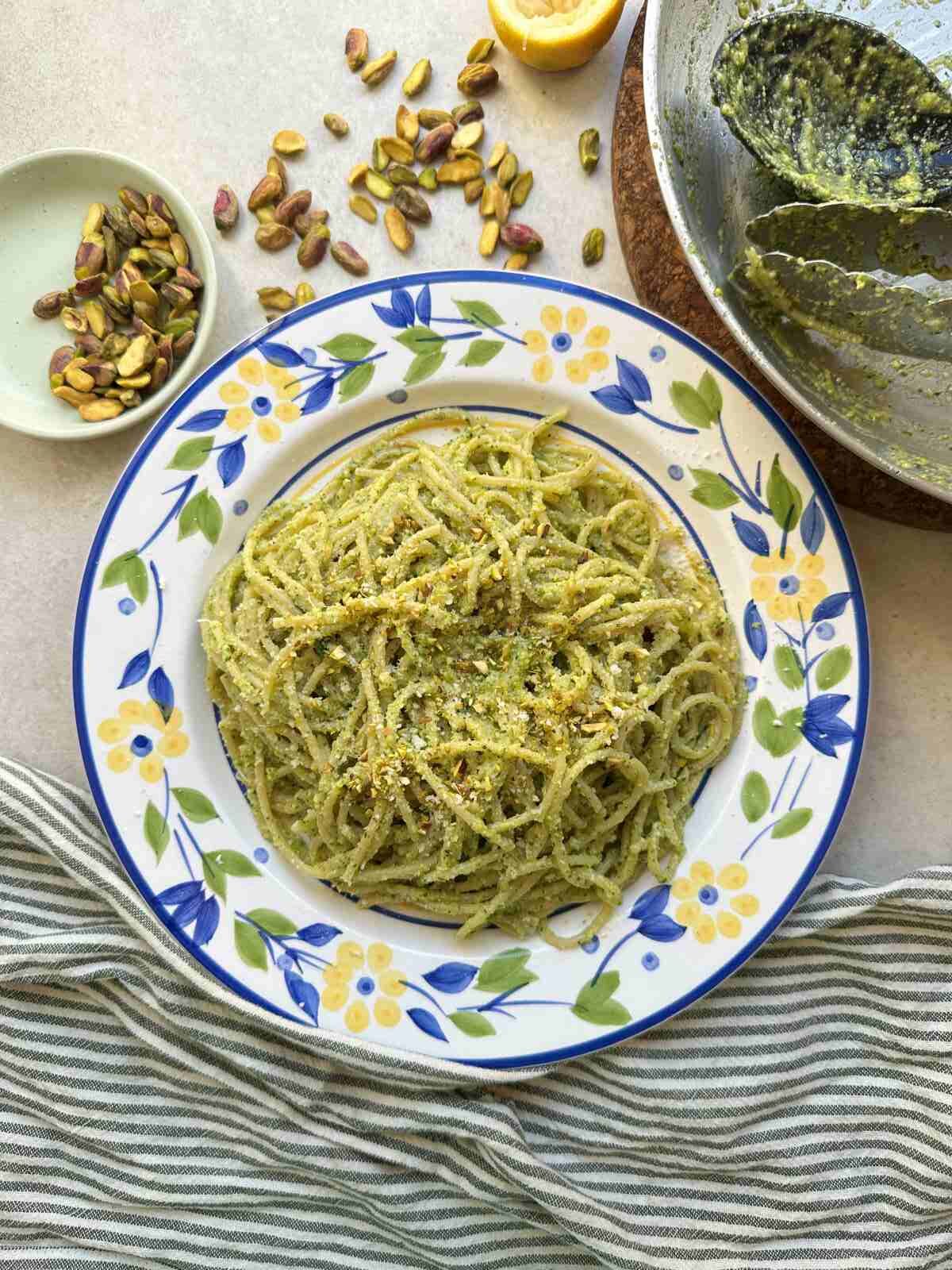 Read more about the article Pistachio Pesto Pasta