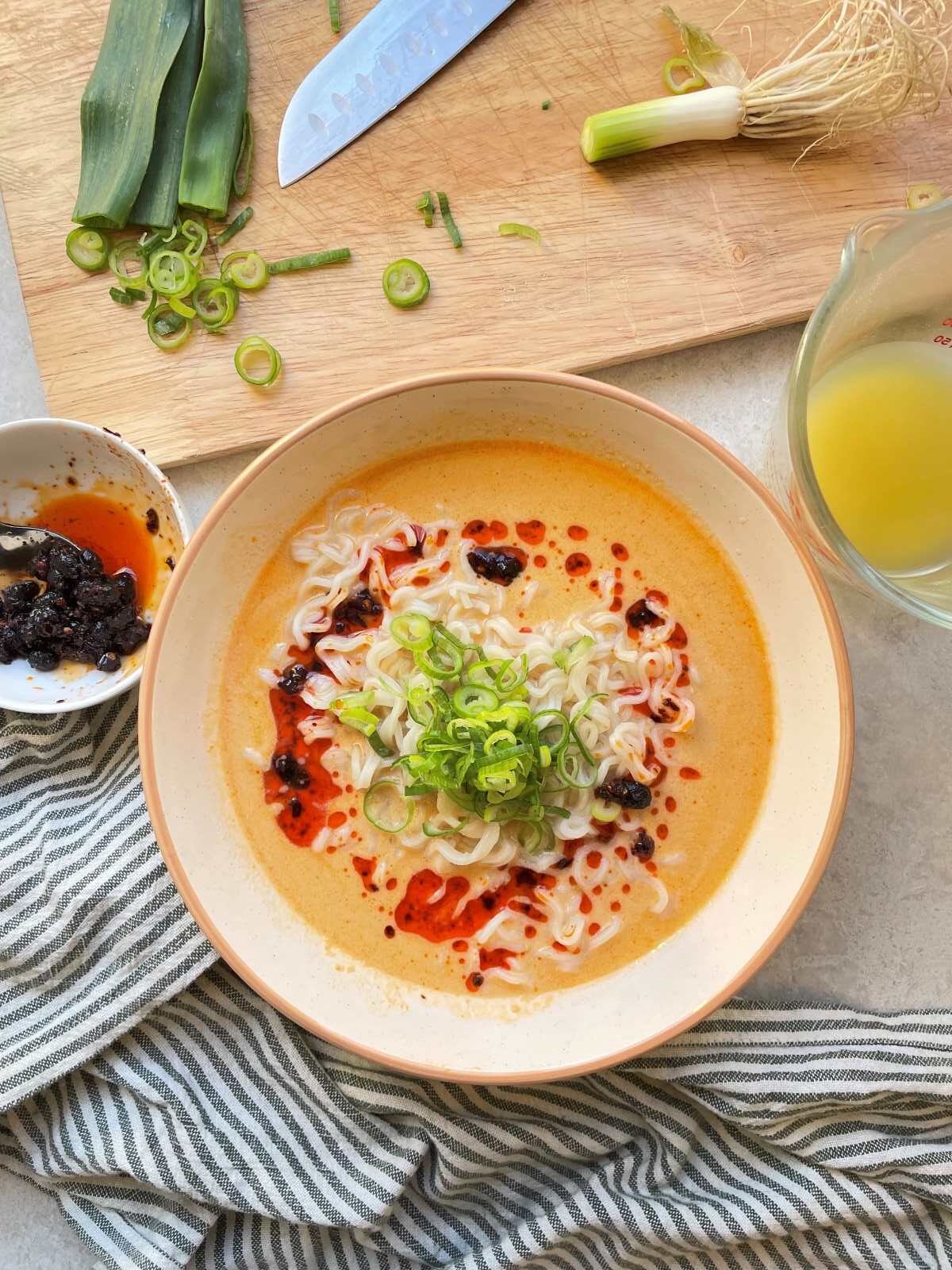 Read more about the article Easy Vegan Ramen Broth